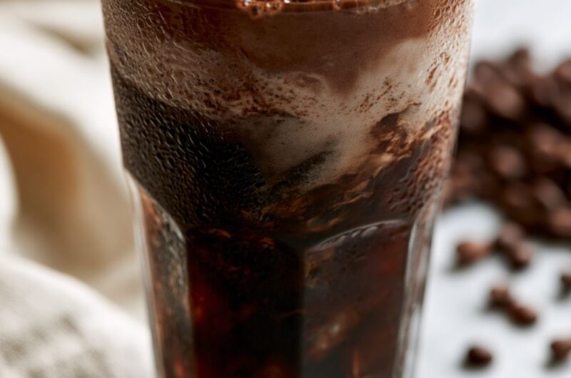 Chocolate Cream Cold Brew – Easy Starbucks Copycat