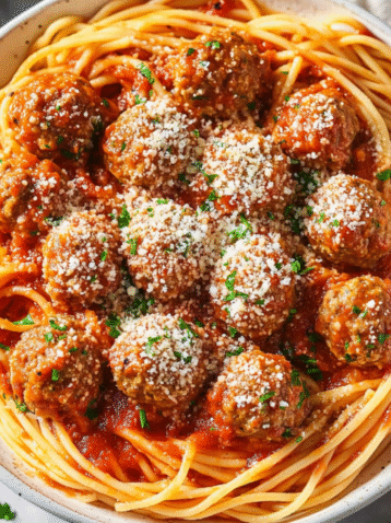 Spaghetti and Meatballs – Easy Olive Garden Copycat