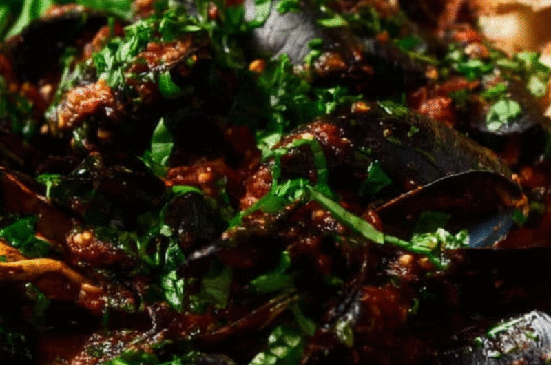Garlic Mussels Marinara Recipe