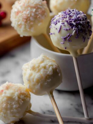 Sugar Plum Cake Pops Recipe
