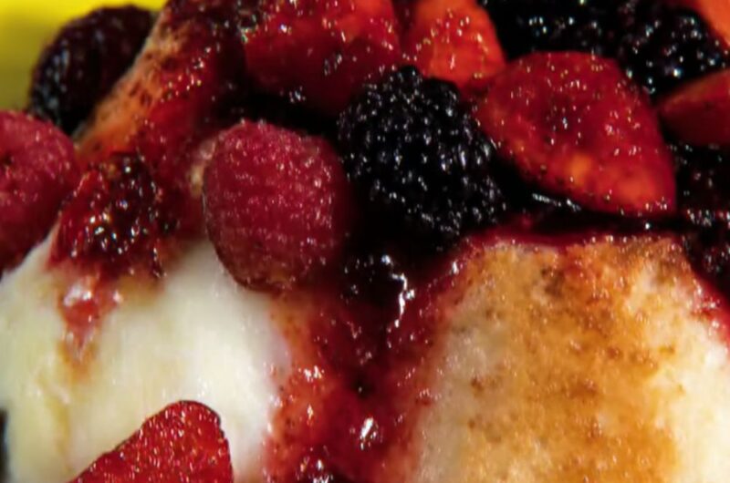 Angelic Cake and Berries Recipe
