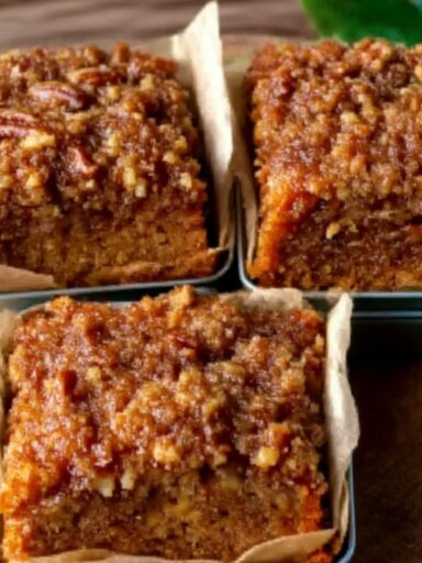 Quick Pecan Sour Cream Coffee Cake Recipe