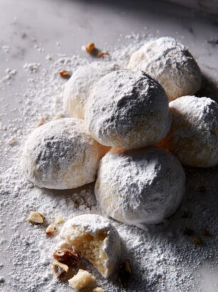 Kourabiedes (Greek Walnut Sugar Cookies) Recipe