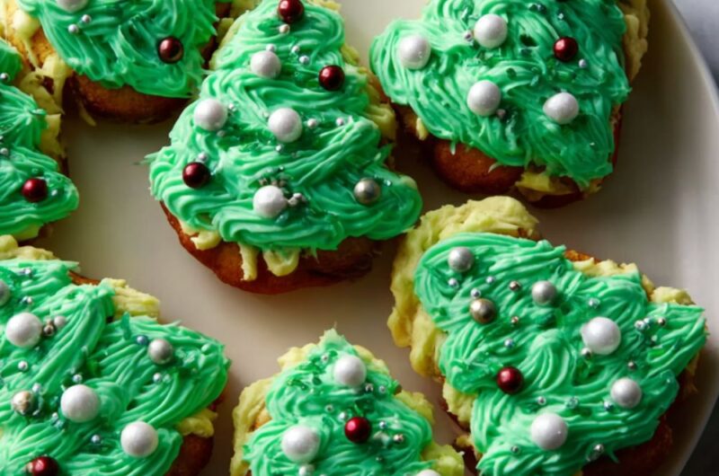 Cinnamon Roll Christmas Trees Recipe