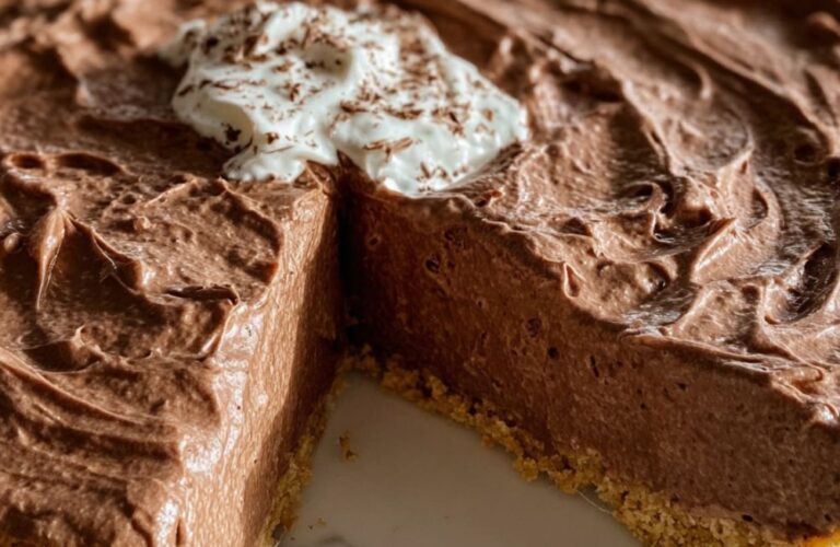 Easy No-Bake Nutella Pie Recipe