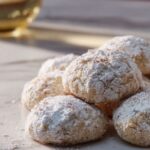 Peppermint Cookies-and-Cream Cookies Recipe