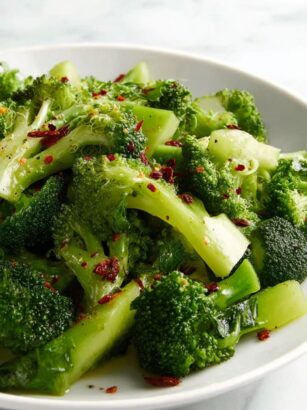 Lemony Broccoli With Anchovies Recipe