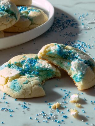 Marshmallow-Stuffed Blizzard Cookies Recipe