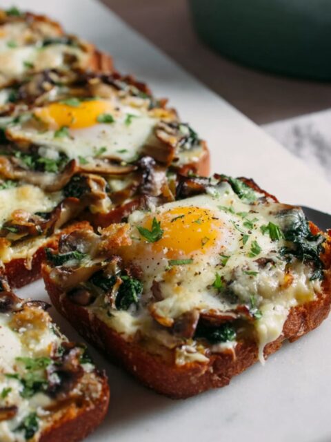 Mushroom-Spinach Baked Eggs Recipe