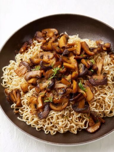 Mushrooms and Ramen Noodles Recipe