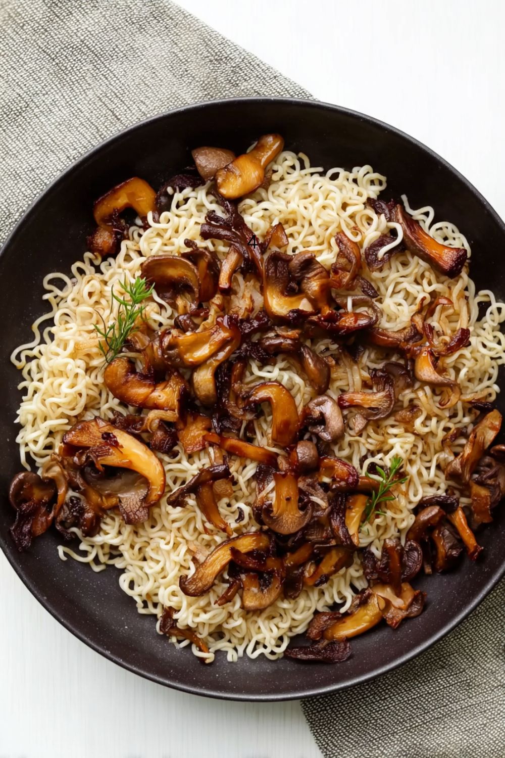 Mushrooms and Ramen Noodles Recipe