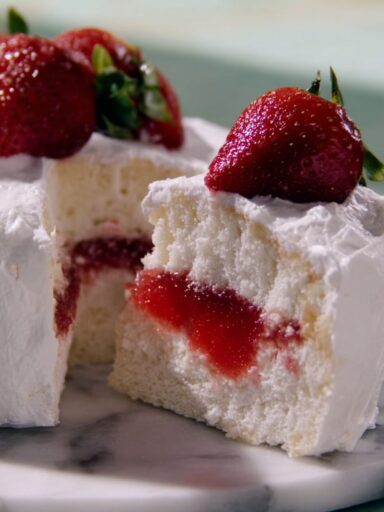 Strawberry Sparkle Cake Recipe