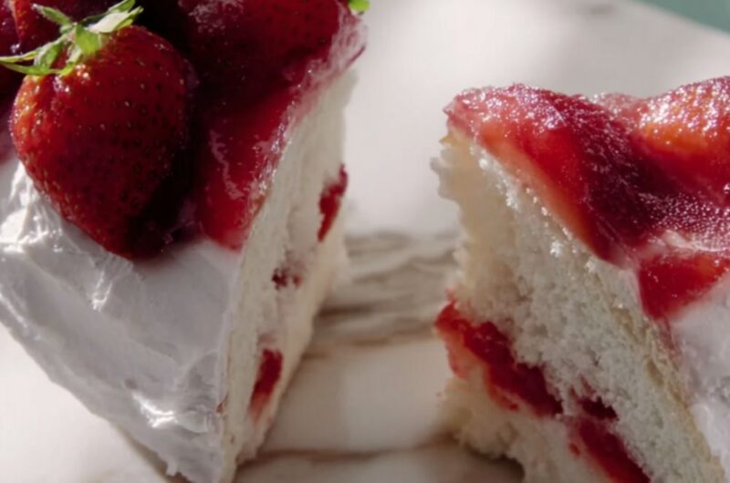 Strawberry Sparkle Cake Recipe