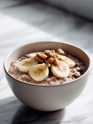 "Hot Chocolate" Banana-Nut Oatmeal Recipe