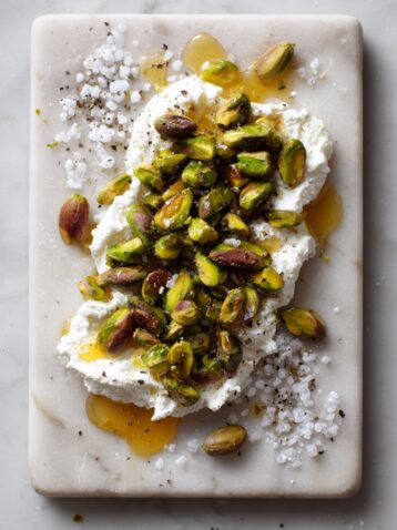 Pull-Apart Whipped Ricotta Crackers Recipe