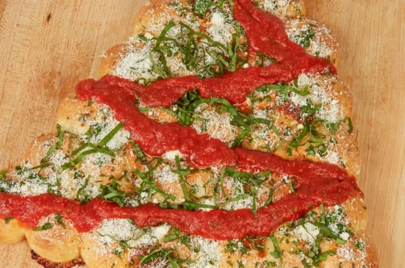 Christmas Tree Pull-Apart Bread